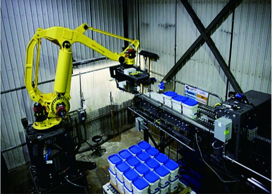 چین ربات های افقی / سیستم رباتی سازی Palletizing تک ستون برای کیسه های بزرگ / بشکه تامین کننده